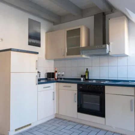 Alt Moelln, 12 * Alt Molln